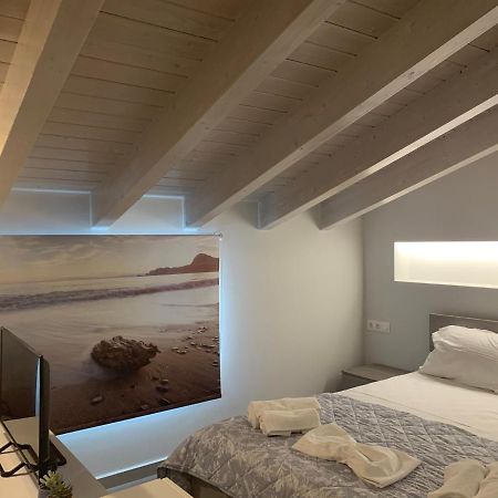 Terpsichore Boutique Bright New Sofita Studios And Appartment 达西亚 外观 照片