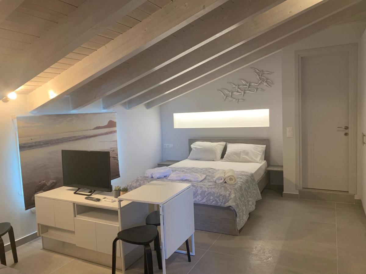 Terpsichore Boutique Bright New Sofita Studios And Appartment 达西亚 外观 照片