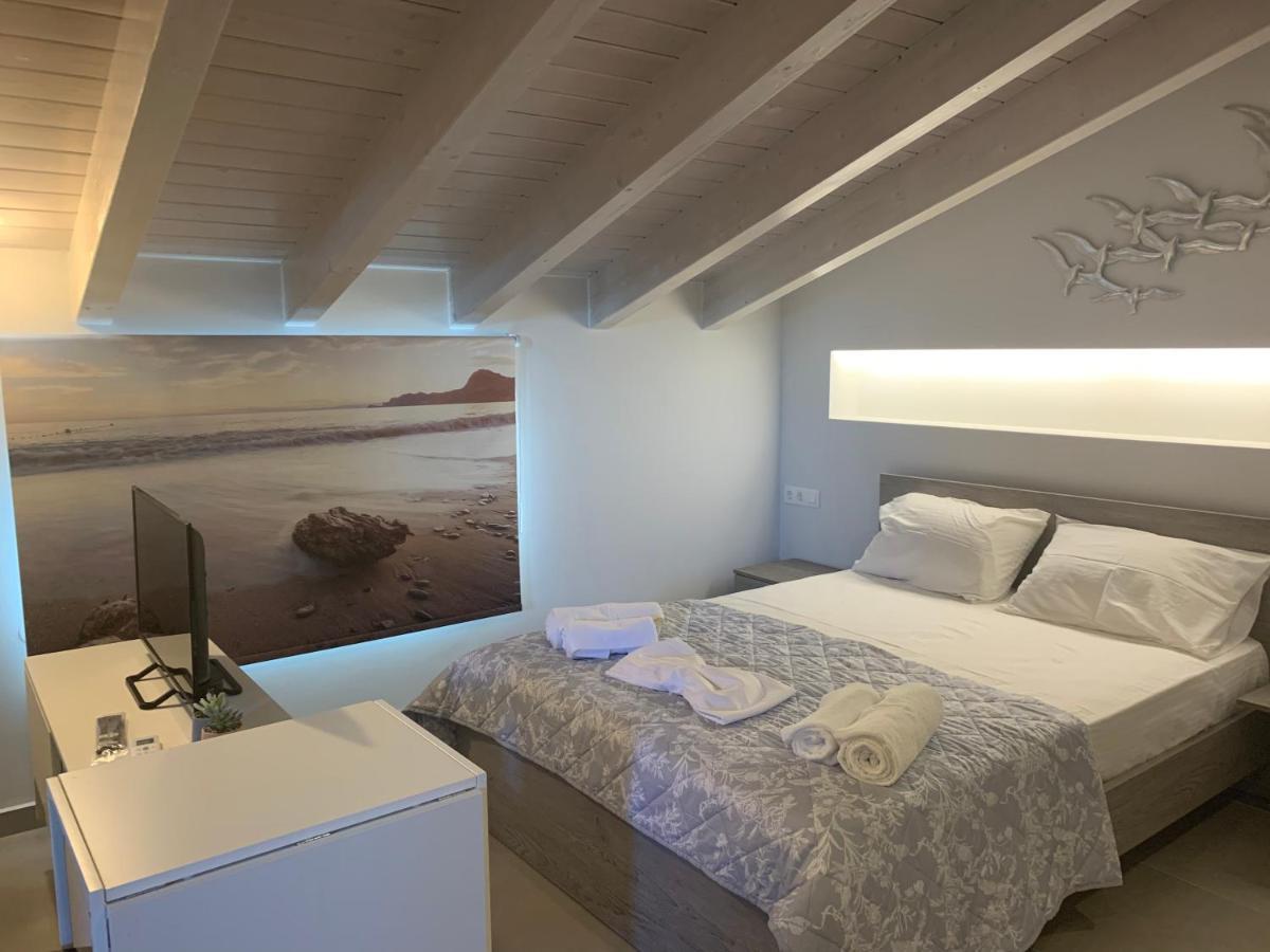 Terpsichore Boutique Bright New Sofita Studios And Appartment 达西亚 外观 照片